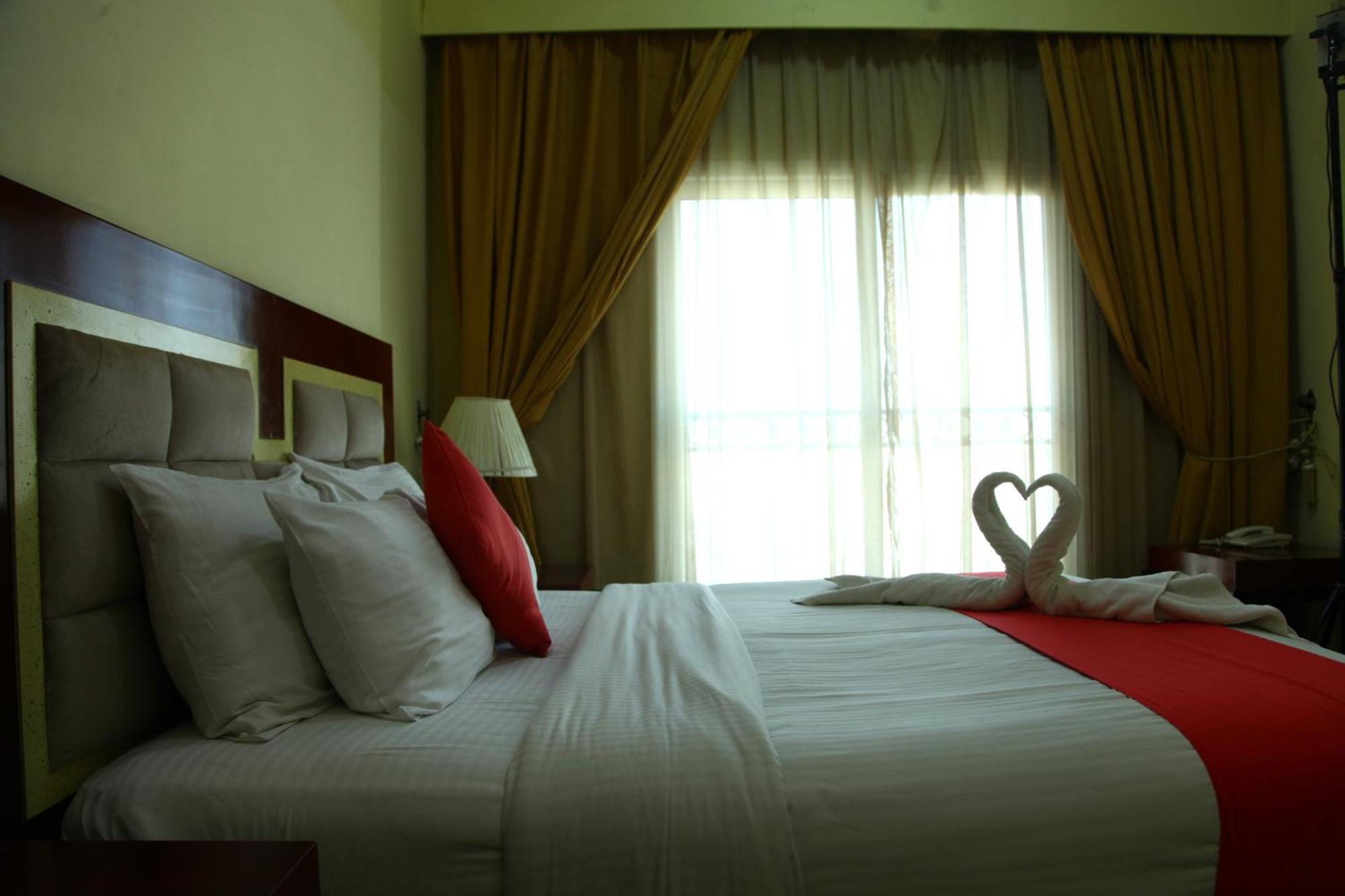 รูวี โฮเต็ล อพาร์ตเมนต์ Aparthotel ชาร์จาห์ ภายนอก รูปภาพ