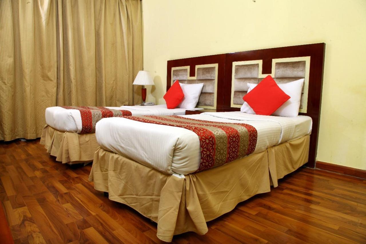 รูวี โฮเต็ล อพาร์ตเมนต์ Aparthotel ชาร์จาห์ ภายนอก รูปภาพ